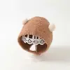 Chapéu de proteção para ouvidos de bebê estilo coreano ins outono e inverno novo, quente e à prova de frio, confortável para bebês, touca macia e aconchegante com pompons duplos, moderno