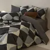 Juego de ropa de cama de cuatro piezas de alta calidad, amigable con la piel, todo algodón cepillado, funda de edredón estilo nórdico simple, ropa de cama de algodón puro, juego engrosado