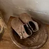 Botas de inverno para meninas, estilo novo, fashion e retrô, com solas macias, quentes, leves e antiderrapantes, adequadas para condições de neve