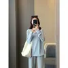 Camiseta de manga larga Zedaijiai estilo coreano diseño principios de otoño relajada cuello en V pequeño botón de nácar mezcla de algodón camiseta básica para mujer