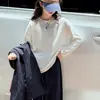 Conjunto de tres piezas para niña con chaleco con capucha, colección otoño 2026, para niños de talla mediana y grande, que incluye una camiseta interior, un chaleco estilo workwear y pantalones de pierna ancha, un atuendo casual de otoño