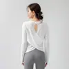 Nova Blusa Esportiva de Manga Longa Solta Respirável Proteção Solar Decote nas Costas Cruzado Barra Reta Roupa de Yoga Top Fitness