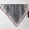 Bufanda Grande de Seda Artificial Negra con Estampado Paisley de Doble Cara 90CM para Mujer Otoño Primavera Bufanda de Terciopelo Chal Protector de Cuello para Aire Acondicionado