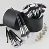 Brocha de maquillaje transfronteriza 40 calidad brocha para sombra de ojos negro y plateado brocha correctora brocha de retoque juego completo de brochas de maquillaje Cangzhou venta al por mayor