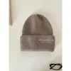Gorro de punto de pelo de conejo color dopamina de doble inin para mujer, estilo holgado que estiliza el rostro, gorro cálido para cubrir la cabeza