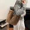 2026 Nuevo Estilo Coreano Gran Capacidad Moda para Viajar Bolso de Hombro Único Diseño de Nicho Retro Bolso de Mano Simple de Felpa