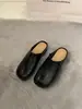 Versión de Piel de Oveja~Retro Francés Suela Súper Suave Punta Cerrada Zapatillas de Media Casa Calzado de Exterior para Mujer Suela Gruesa Zapatos de Punta Dividida Mules Sandalias Planas