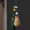Colgante Difusor de Aroma Flor Tallada y Conejo de Luna de Sándalo Verde, Colgante de Llavero de Coche Estilo Antiguo para Mochila y Equipaje de Mano