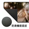 Mouse Pad Estilo Pintura Grossa de Menina de Anime, Aparência Elegante, Absorvente de Água, Resistente a Manchas e Antiderrapante para Mesa de Escritório, Estudo e Computador