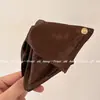 Presilha de Garra Triangular com Concha de Cetim Estilo Francês, Acessório de Cabelo Versátil de Alta Qualidade e Tendência para a Parte de Trás da Cabeça