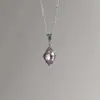 Colar Pingente Cruzado Estilo Vitoriano com Rubi para Mulheres, Flor Romã de Luxo Leve Joia de Alto Padrão Colar com Pedra Preciosa