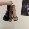 Sandalias de Tira con Tacón Grueso para Mujer Verano Ropa Exterior Sandalias Caladas 2025 Nuevo Estilo Francés Aumento Interno de Altura Pantalones Botines Cortos de Espiga