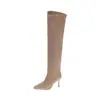Botas de moda largas retro de tacón de aguja europeas y americanas hasta la rodilla, nuevas botas de tacón alto apilado adelgazantes de punta fina para mujer, otoño e invierno 2026