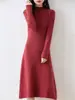 Suéter de Lã Feminino Outono/Inverno 2026 Tricotado Costela Dupla Slim Fit Vestido Versátil Manga Longa para Camada ou Peça Externa