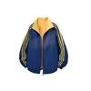 Primavera 2026 Nueva Chaqueta con Cuello Alto de Tres Rayas Uniforme de Béisbol para Hombre Nueva Ropa Exterior Deportiva Casual Versátil para Estudiantes Hombres