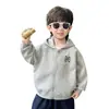 Coleção primavera e outono infantil, novidades de outono 2026: jaqueta outer com capuz em formato de N, moderna e estilosa