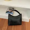 Nova bolsa tote de palha tecida de grande capacidade para o outono de 2026, bolsa versátil de ombro e transversal de alta qualidade, bolsa feminina no atacado
