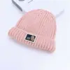 Gorro de invierno nuevo para niños transfronterizo, gorro de punto grueso para otoño e invierno, diseño lindo de parche de oso, gorro de lana para niños al por mayor