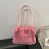 Bolsa de grande capacidade feminina, bolsa pequena quadrada simples e moderna de inverno 2024, estilo ocidental, bolsa de ombro para deslocamento, bolsa de axila