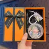 Llavero Colgante Creativo de Oveja con Corona de Dibujos Animados y Boca Fruncida Linda Decoración para Bolso Llavero de Coche Pequeño Regalo Venta al por Mayor