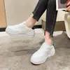 Zapatillas blancas para mujer 2026 nuevo modelo de verano, de suela gruesa, que aumentan la altura, transpirables, zapatillas deportivas casual populares versátiles antideslizantes