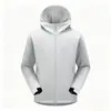 Jaqueta Softshell Macia com Capuz Nova para Casais 2026, Jaqueta para Esportes ao Ar Livre e Montanhismo, Softshell à Prova de Vento com Logo Personalizado