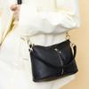 Bolsa de Cuero para Mujer de Comercio Exterior Transfronterizo 2024 Nuevo Bolso de Mano de Moda Piel de Vaca de Capa Superior Bolso de Hombro Sencillo Versátil para Debajo del Brazo