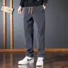 Pantalones deportivos casuales para hombre, corte holgado, pierna recta, forrados de felpa para otoño e invierno, modernos y versátiles, elegantes y deportivos, pantalones largos sencillos