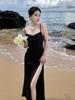 Vestido preto de alça feminina slim-fit vestido desapareceu seu mesmo temperamento sexy vestido dividido com Wen Yongshan