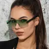 Nuevas gafas de sol de una sola pieza sin montura tipo clavo de arroz para hombre y mujer, gafas de sol de moda con degradado para fotografía callejera, gafas retro transfronterizas s21227
