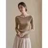 Blusa de tricô crochê vazada elegante estilo francês branca ombro a ombro para mulheres, perfeita para primavera e outono, uma blusa básica muito estilosa