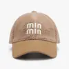 Gorra de Béisbol de Lana de Cordero Estilo Coreano Otoño e Invierno Unisex Versátil Retro Visera Curva Adelgazante Facial Cálida Felpa Pico de Pato
