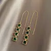 Brincos Quadrados de Esmeralda Brincos Longos com Franjas de Diamante para Mulheres Brincos Versáteis da Coreia do Sul Brincos com Pino de Prata s925 Brincos