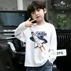 Camiseta de algodón puro estilo coreano para niños, nueva, de manga larga, linda, versátil, cuello redondo, con estampado de dibujos animados, top moderno y elegante