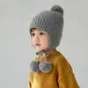 Gorros para Niños, Gorros con Protección para los Oídos, Gorros Tejidos de Lana para Niños y Niñas de Otoño e Invierno, Gorros de Lana, Gorros Calientes para Bebés, Gorros de Color Liso con Bola de Pelo
