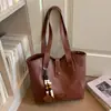 Bolso bandolera retro casual transfronterizo, gran capacidad, nueva colección otoño 2026, bolso tote versátil, bolso de hombro único de alta calidad