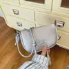 Bolsas Populares Femininas Deste Ano 2025 Verão Nova Bolsa de Ombro Casual de Nicho, Bolsa Transversal Elegante, Doce e Fashion
