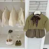 ¡LeenbabyVerde matcha! Conjunto de dos piezas para niña de otoño: top de seda con lunares y pantalones de moda tipo linterna