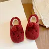 Zapatos de Peluche con Orejas de Conejo para Niñas 2026 Invierno Nuevos Zapatos de Princesa de Color Sólido Dibujos Animados Zapatos de Algodón Calientes para Niñas Modernos