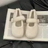 Moda retro, zapatos Mary Jane de punta redonda con una sola tira de hebilla, con un diseño mullido, para mujer, colección otoño/invierno 2025, con una estética delicada y elegante