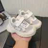 Colección Primavera 2026 Tenis Infantiles para Cuatro Estaciones, Zapatos Casuales de Moda Estilo Europeo, Cómodos y Modernos Tenis para Correr para Niños y Niñas