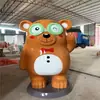 Escultura de dibujos animados de plástico reforzado con fibra de vidrio para exteriores, personaje abstracto de dibujos animados, animal de césped, adornos bonitos Chen para centros comerciales