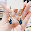 Aretes de Cristal Azul para Mujer, Aretes Largos con Borlas de Alta Gama, Modernos y Versátiles, Aretes de Lujo Ligero, Nuevo Estilo Popular