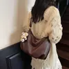 Bolsa Feminina Nova de Cruzamento Primavera 2026 Grande Capacidade Casual para o Dia a Dia Bolsa Tote Bolsa de Ombro Único Transversal Estilosa Vintage