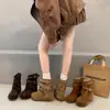 Botines de mujer con suela gruesa, que aumentan la altura, con correa de hebilla, nuevo estilo otoño 2026, botas western versátiles para mujeres bajitas, botas de pierna corta