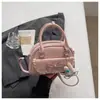 Bolso de Mano Pequeño Elegante y Atractivo para Mujer, Nuevo Modelo Primavera 2026, Bolso Cruzado Bowling Sencillo Moderno y Único
