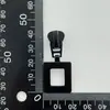 Não. 5 Puxadores de Zíper de Resina Preta Flor Crisântemo Pequena Dentes de Borracha Zíper para Jaquetas, Roupas de Proteção Solar, Acessório Puxador de Zíper de Vestuário