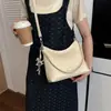 Bolsa de ombro retrô, nova bolsa de balde da moda, nicho estiloso, grande capacidade para mulheres, bolsa de ombro e transversal
