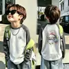 Camiseta Térmica de Fleece Raglan Manga Longa Gola Redonda Estilo Novo Outono/Inverno 2026 para Crianças de Tamanho Médio a Grande, Camada Base Casual