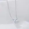 Diseño Nicho Lujo Ligero Collar con Colgante de Zircón en Forma de Corazón Plata Esterlina s925 Cadena Simple para Clavícula Tono Agitado Estilo de Vida Vivo